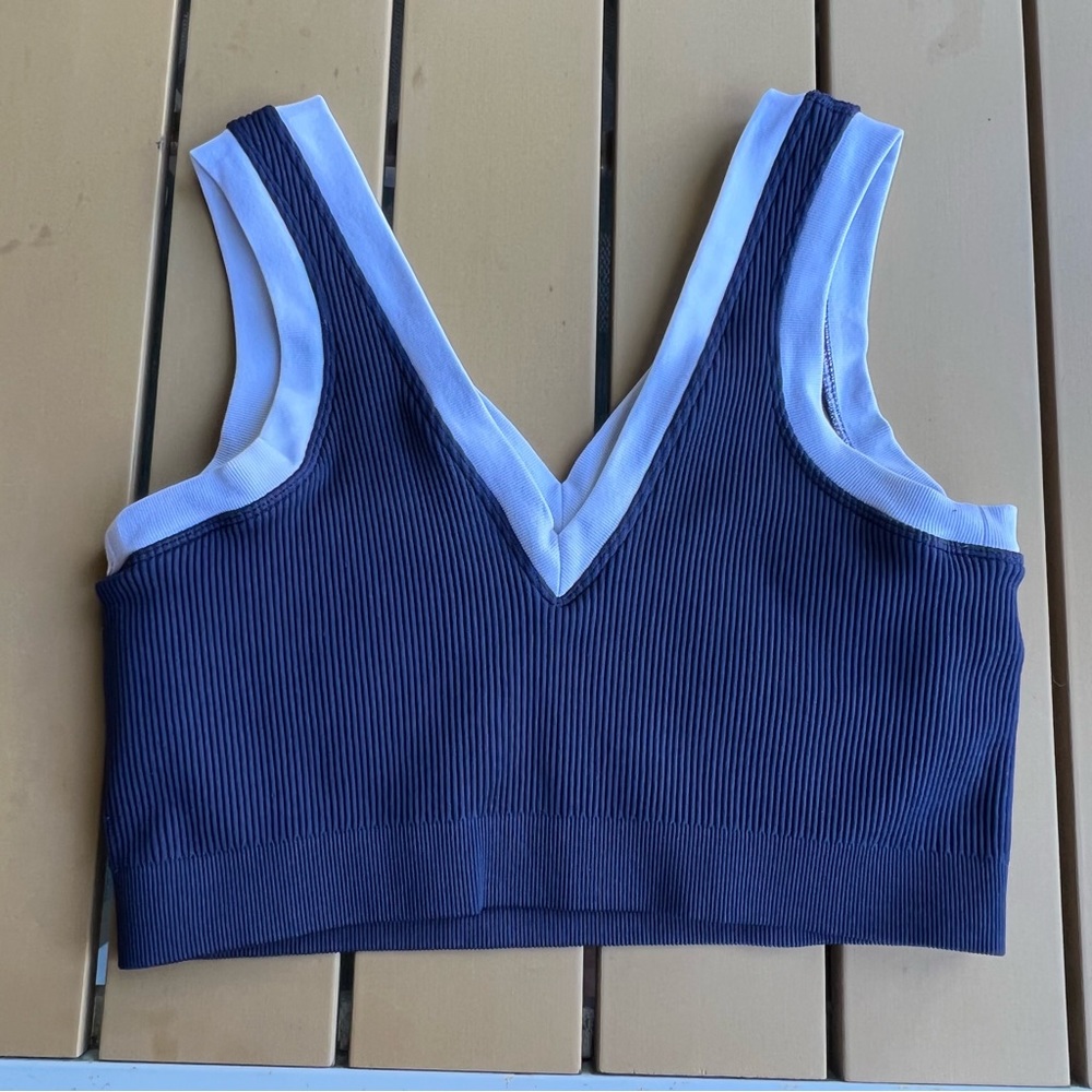 Offline by Aerie Main Squeeze Ribbed Plunged Sports Bra in Navy Blue • XL